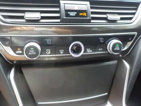 Used 2019 Honda Accord Sport image 19