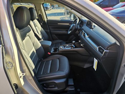 New 2025 MAZDA CX-5 AWD 2.5 S w/ Preferred Package image 29