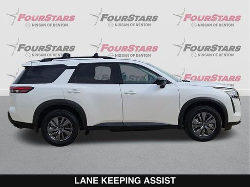 New 2026 Nissan Pathfinder SV image 3