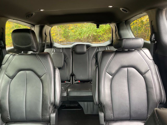 Used 2026 Chrysler Pacifica Select FWD image 38