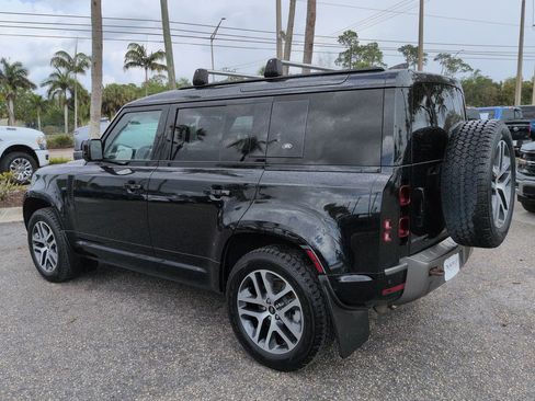 Used 2023 Land Rover Defender 110 X-Dynamic SE AWD/4WD image 7