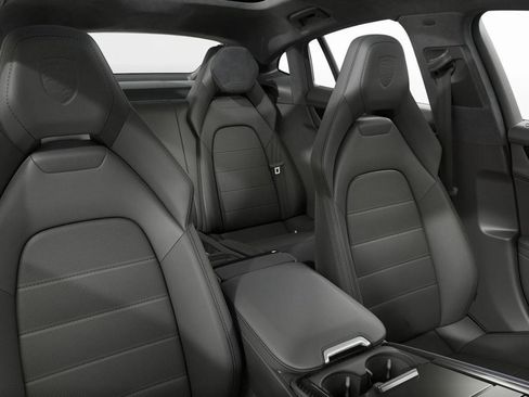 New 2026 Porsche Panamera GTS image 5