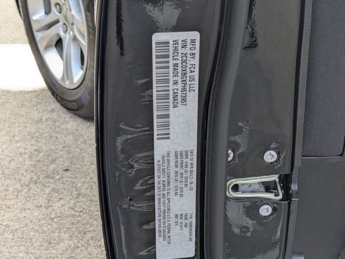 Used 2023 Dodge Charger SXT image 33