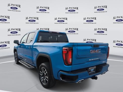 Used 2023 GMC Sierra 1500 AT4 w/ AT4 Premium Package AWD/4WD image 3