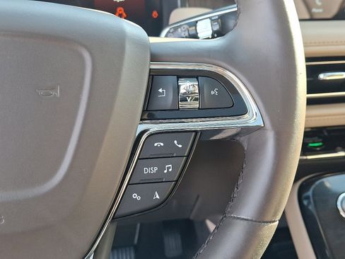 Used 2021 Lincoln Nautilus Reserve AWD/4WD image 24
