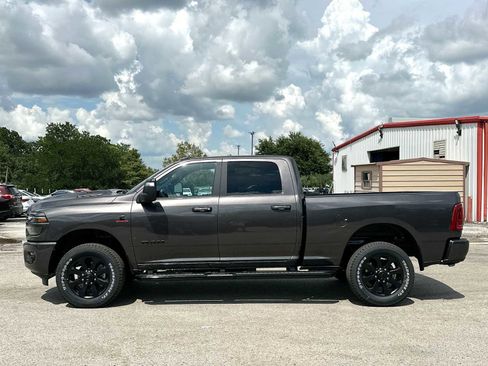 New 2026 RAM 2500 Laramie AWD/4WD image 12