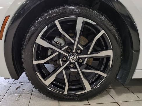 Used 2024 Toyota Prius Prime Premium image 16