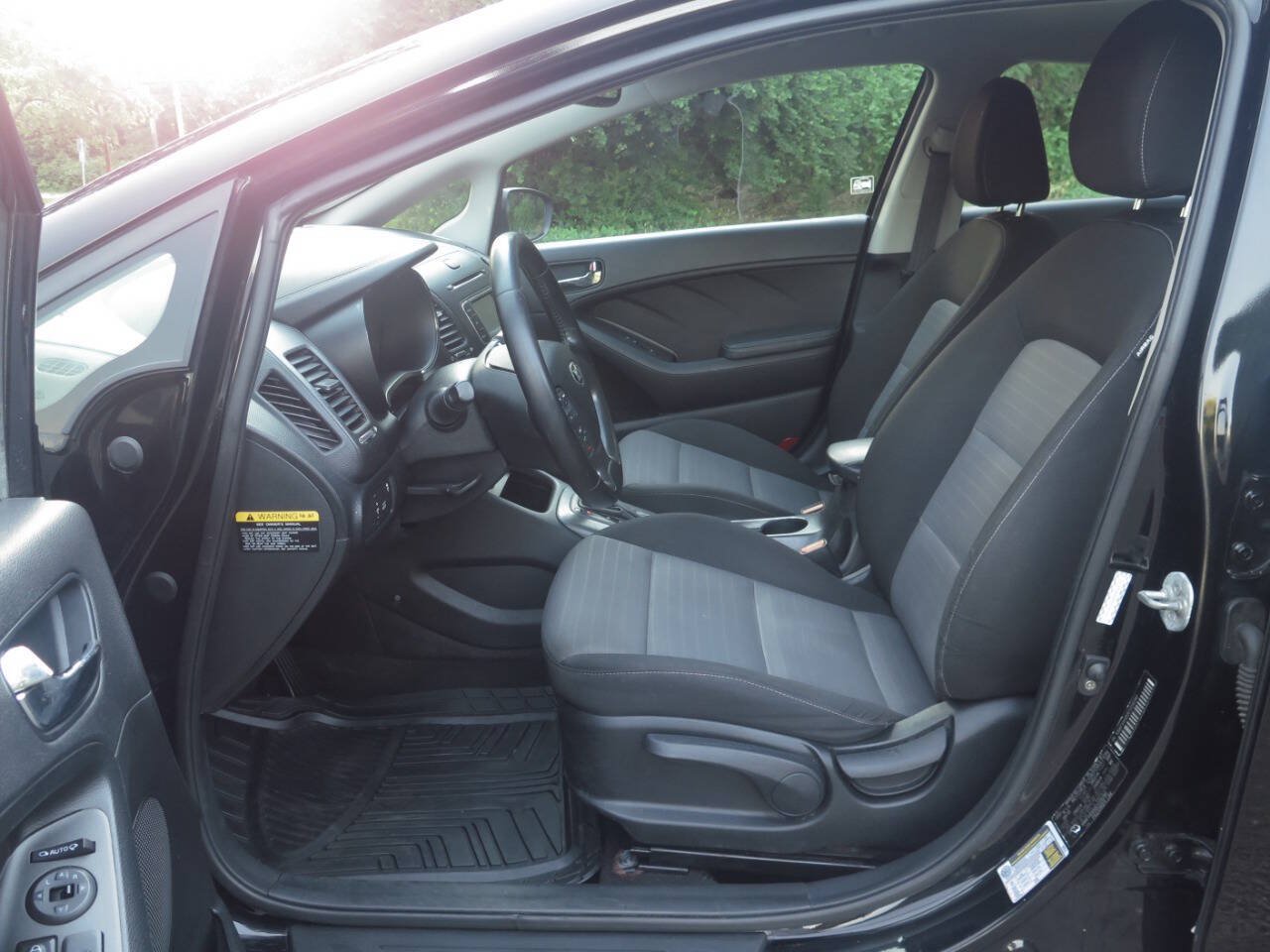 Used 2014 Kia Forte EX FWD image 29