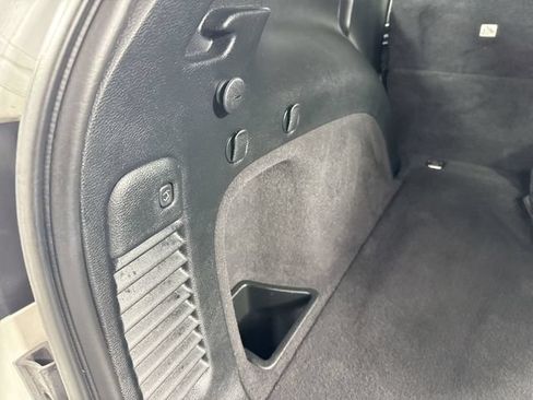Used 2018 Jeep Grand Cherokee Altitude AWD/4WD image 33
