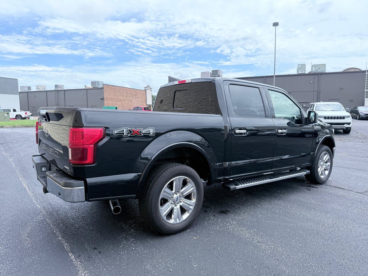 Used 2019 Ford F150 Lariat w/ Equipment Group 502A Luxury AWD/4WD image 5