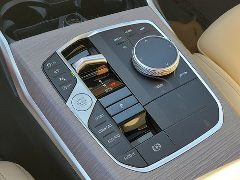 New 2026 BMW 330i Sedan w/ Premium Package RWD image 20