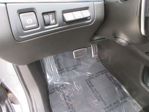 Used 2025 Cadillac XT6 Sport w/ Technology Package image 36