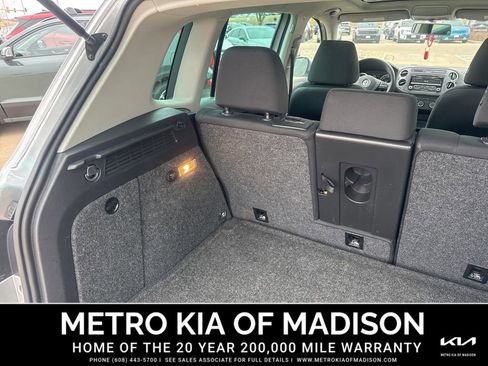 Used 2013 Volkswagen Tiguan S image 28