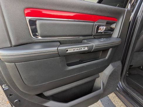 Used 2015 RAM 1500 Laramie w/ Convenience Group image 19