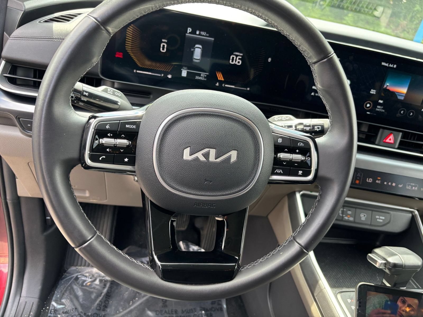 Used 2026 Kia Carnival FWD image 28