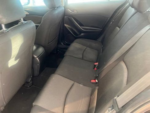 Used 2018 MAZDA MAZDA3 Sport FWD image 24