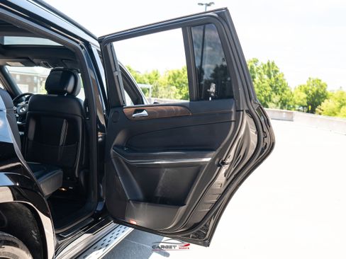 Used 2018 Mercedes-Benz GLS 550 4MATIC w/ Driver Assistance Package image 41