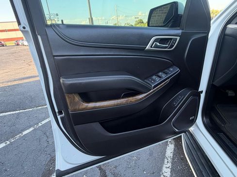 Used 2018 GMC Yukon Denali AWD/4WD image 9