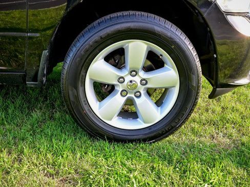 Used 2016 RAM 1500 Express AWD/4WD image 40