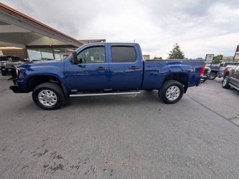 Used 2014 GMC Sierra 2500 SLE w/ SLE Preferred Package AWD/4WD image 4