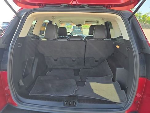 Used 2017 Ford Escape SE w/ Equipment Group 201A image 9