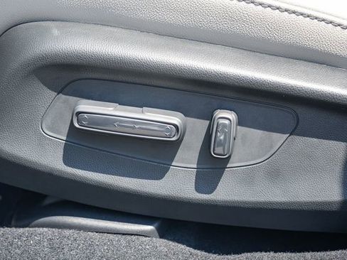 New 2026 Honda HR-V EX-L image 13