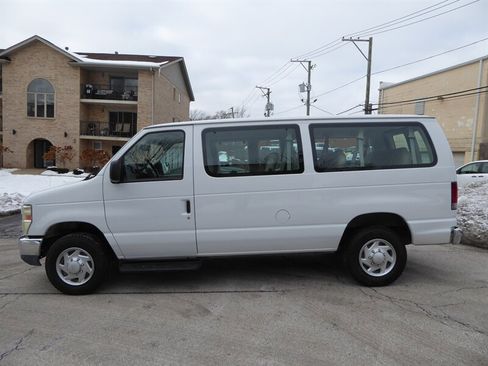 Used 2013 Ford E-350 and Econoline 350 XLT image 4