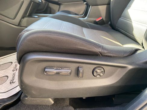 Used 2019 Honda CR-V EX image 24