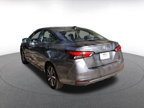 Used 2025 Nissan Versa SV image 5