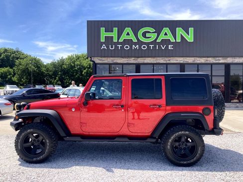 Used 2015 Jeep Wrangler Unlimited Sport w/ Quick Order Package 24S AWD/4WD image 1