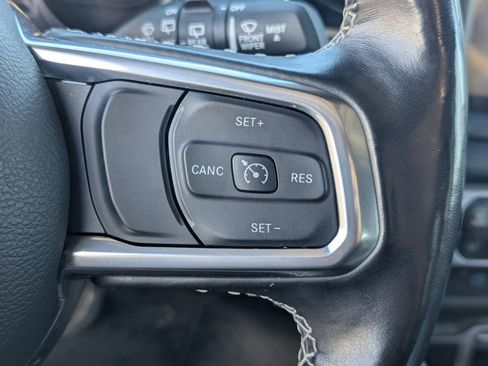 Used 2022 Jeep Wrangler Unlimited Sahara w/ Cold Weather Group image 17