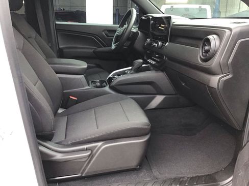 Used 2024 Chevrolet Colorado Trail Boss w/ Advanced Trailering Package AWD/4WD image 6