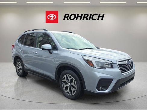 Used 2021 Subaru Forester Premium w/ Popular Package #1 image 3