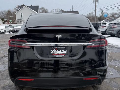 Used 2016 Tesla Model X 90D image 3