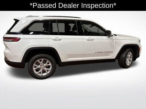 Used 2024 Jeep Grand Cherokee Limited image 2