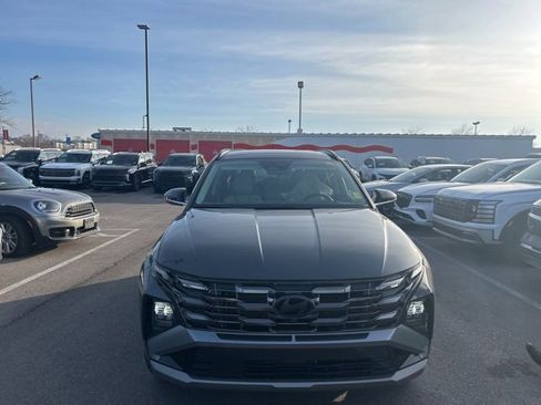 Used 2025 Hyundai Tucson Limited image 2