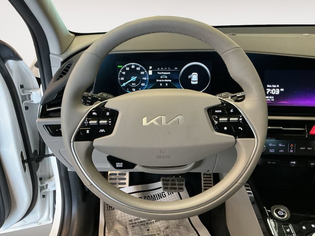 Used 2024 Kia Niro Wave w/ Wave Preserve Package FWD image 19