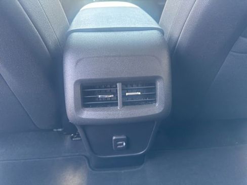 Used 2023 Chevrolet Equinox LT image 22