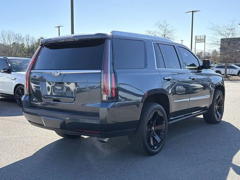 Used 2020 Cadillac Escalade Premium Luxury image 5