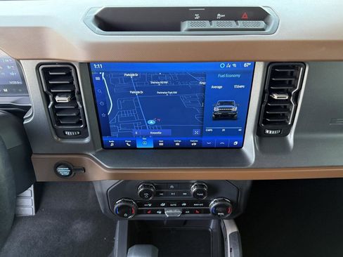 Used 2024 Ford Bronco Outer Banks image 23
