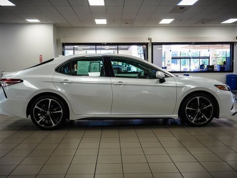 Used 2019 Toyota Camry XSE w/ Accessory Appearance Package image 5