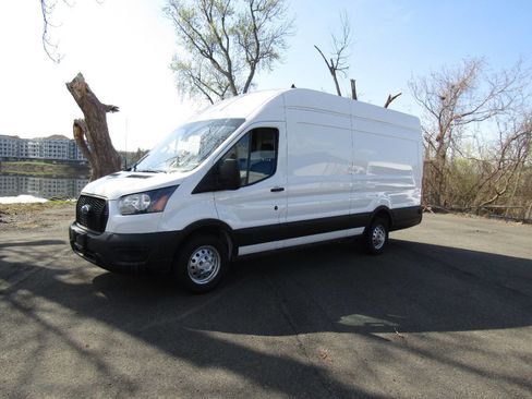 Used 2024 Ford Transit 250 148 High Roof Extended AWD image 32