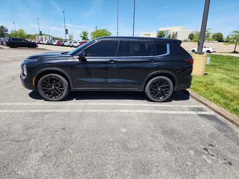 Used 2022 Mitsubishi Outlander SE AWD/4WD image 5