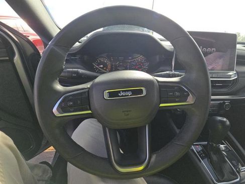 Used 2022 Jeep Compass Altitude image 12