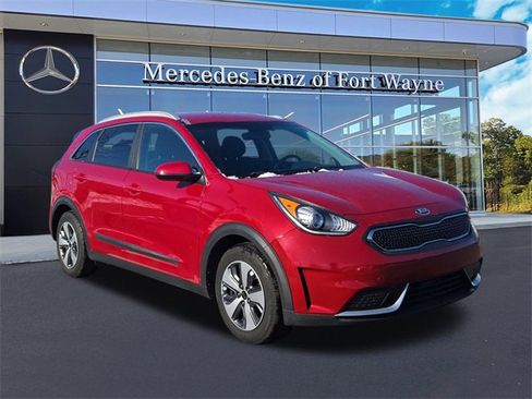 Used 2018 Kia Niro LX image 1