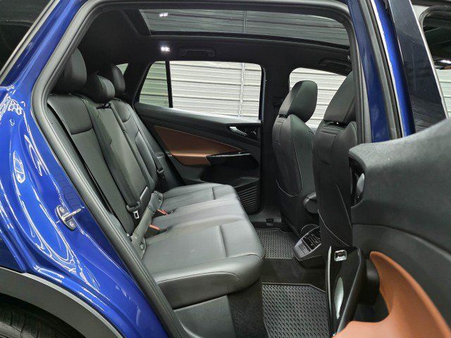 Used 2021 Volkswagen ID.4 Pro S RWD image 17