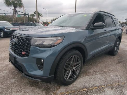 New 2026 Ford Explorer ST w/ Sun And Sound Package image 9