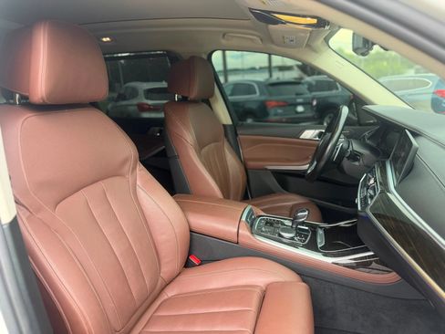 Used 2019 BMW X7 xDrive50i w/ Premium Package AWD/4WD image 40