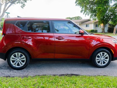 Used 2020 Kia Soul LX image 22