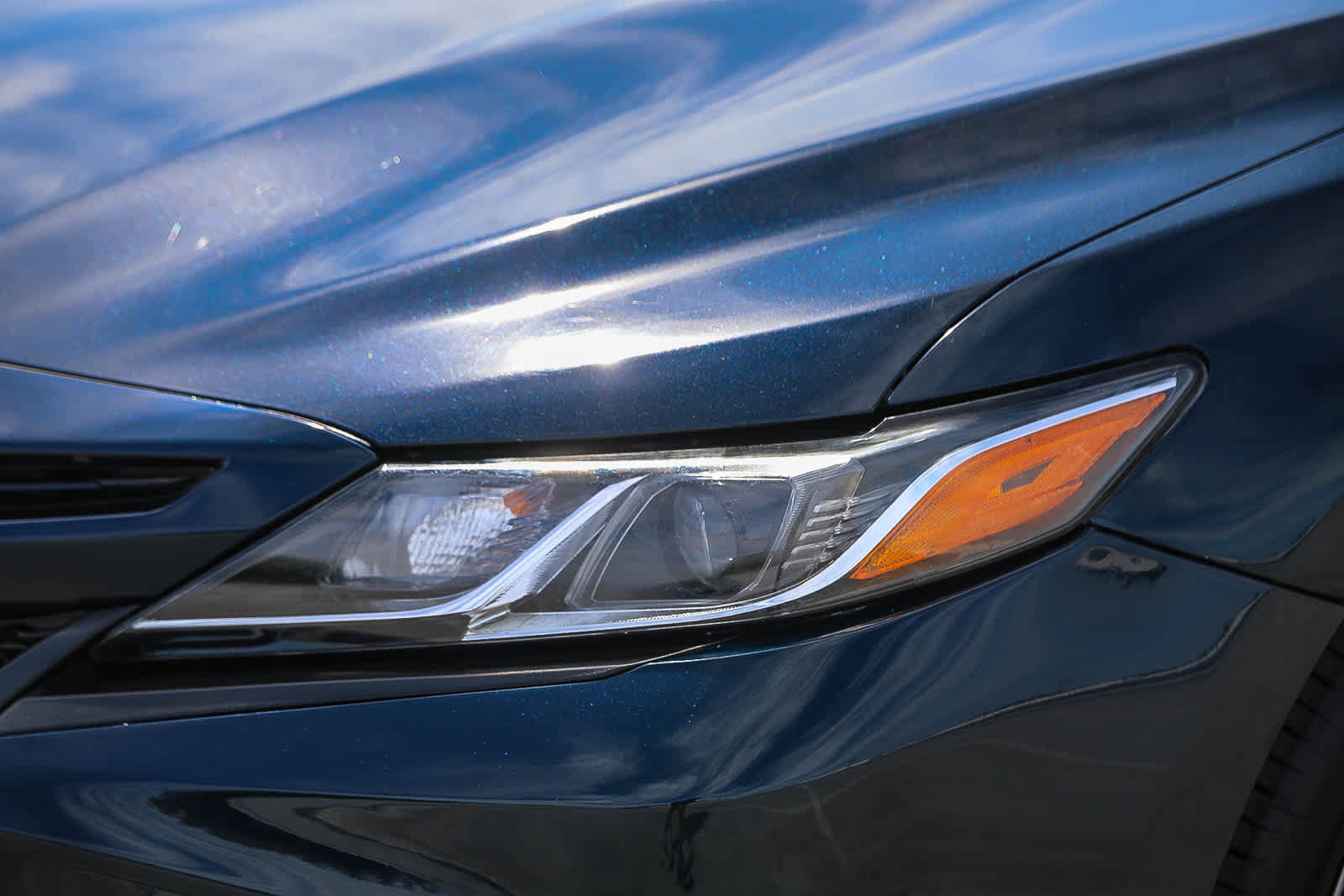 Used 2019 Toyota Camry SE w/ Audio Package FWD image 7